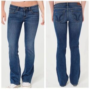 Hollister Women's California - Low-Rise Boot Cut
Soft Stretch Classic Jeans 25R